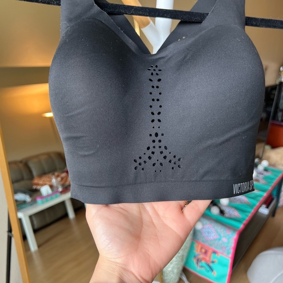 Victoria Sports Bra 32DDD high impact - Picture 3 of 6